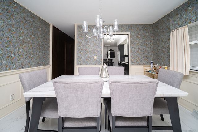 1926 Valencia Drive, Rockford, IL 61108