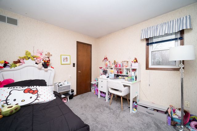 1926 Valencia Drive, Rockford, IL 61108