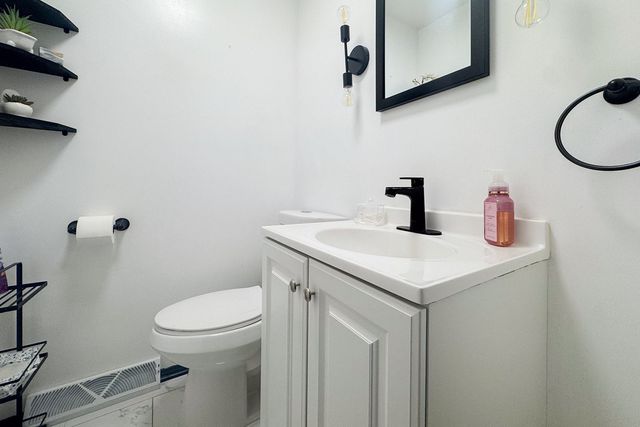 1926 Valencia Drive, Rockford, IL 61108