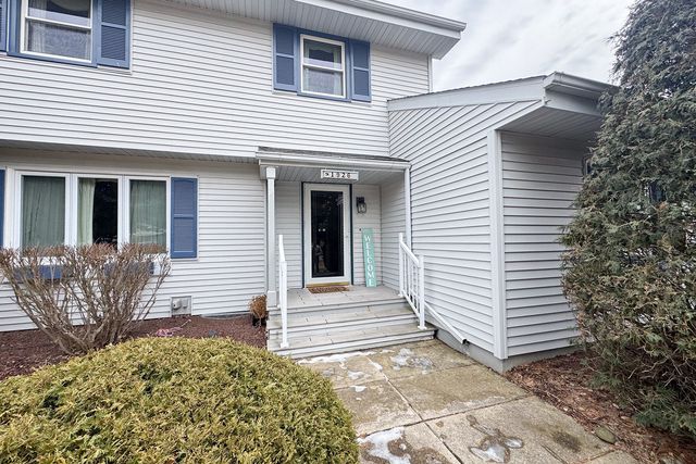 1926 Valencia Drive, Rockford, IL 61108