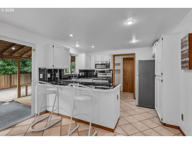 6936 Sw 188TH Ave, Beaverton, OR 97007
