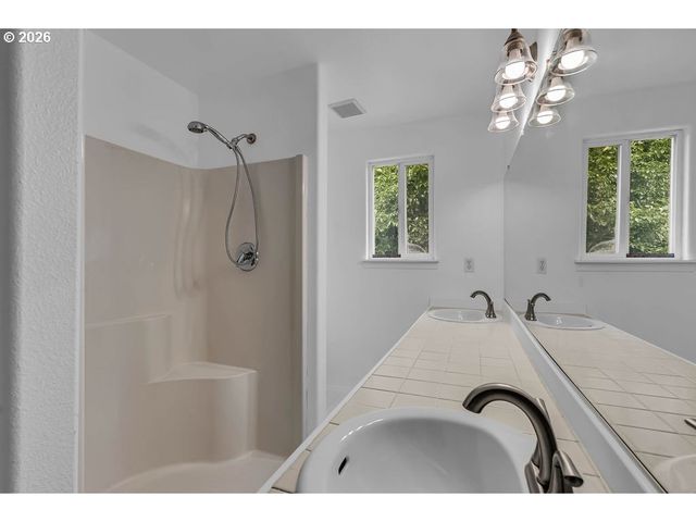 6936 Sw 188TH Ave, Beaverton, OR 97007