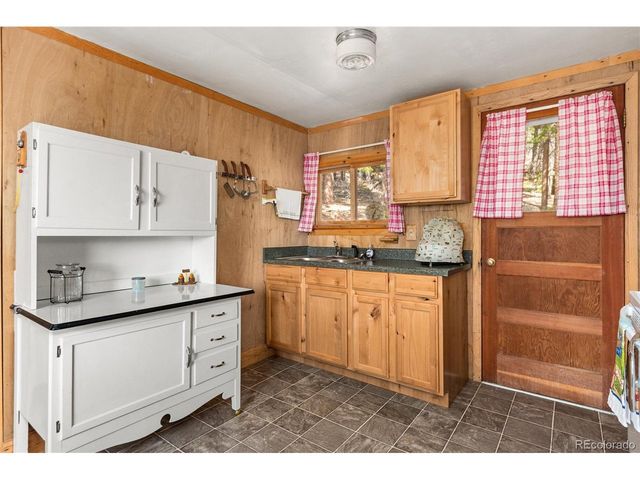 231 Elk Pl, Black Hawk, CO 80422