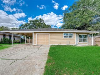 2707 Lancaster Lane, Pasadena, TX 77506