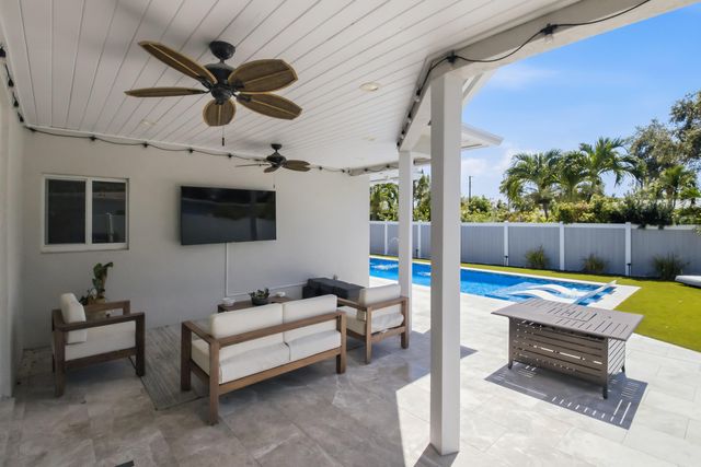 398 NE 23rd Street, Boca Raton, FL 33431