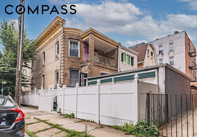27 Hubbard Place, New York City, NY 11210