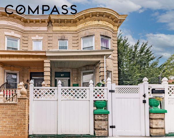 27 Hubbard Place, New York City, NY 11210