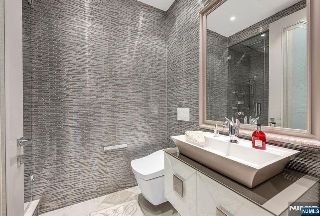 1512 Palisade Avenue 20AR-PH, Fort Lee, NJ 07024
