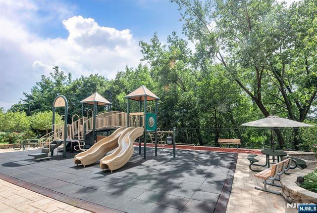 1512 Palisade Avenue 20AR-PH, Fort Lee, NJ 07024