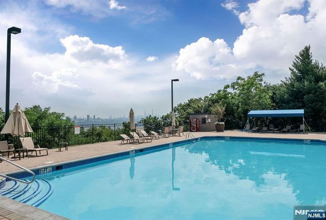 1512 Palisade Avenue 20AR-PH, Fort Lee, NJ 07024