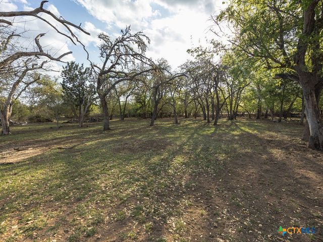 340 Rio Oak, Pipe Creek, TX 78063