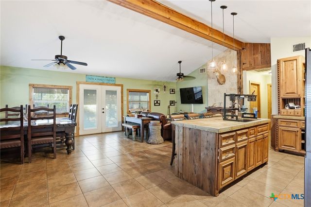 340 Rio Oak, Pipe Creek, TX 78063