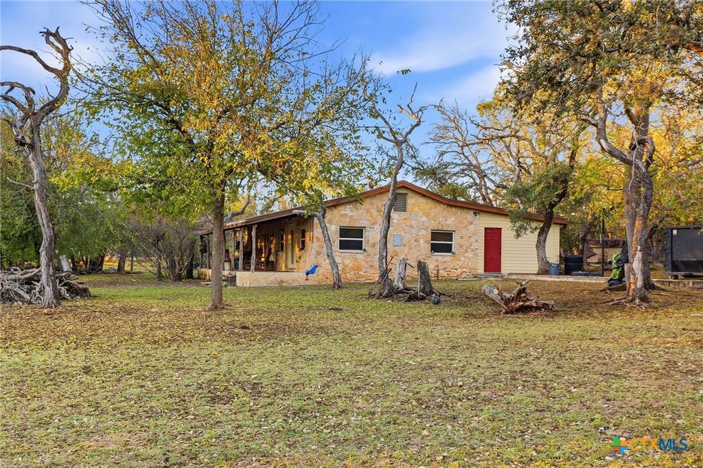 340 Rio Oak, Pipe Creek, TX 78063