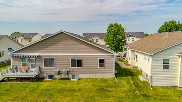 5882 Marble Circle, Johnston, IA 50131