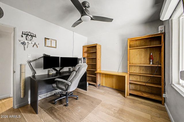 321 E WHITTON Avenue, Phoenix, AZ 85012