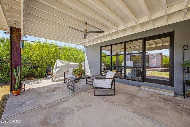 321 E WHITTON Avenue, Phoenix, AZ 85012