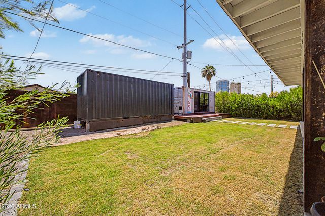 321 E WHITTON Avenue, Phoenix, AZ 85012