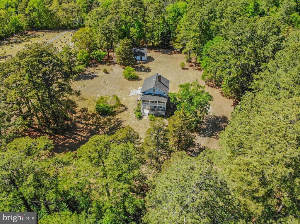 Image 2 of property listing at 201 MEADOW LN, Pocomoke City, MD 21851