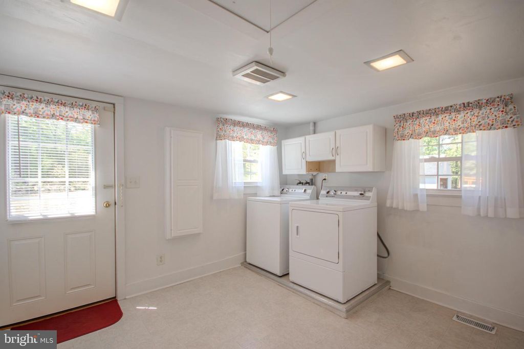 Image 21 of property listing at 201 MEADOW LN, Pocomoke City, MD 21851