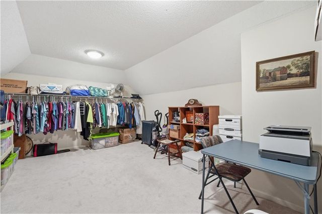 1019 SW Coachlight Court, Lee's Summit, MO 64081