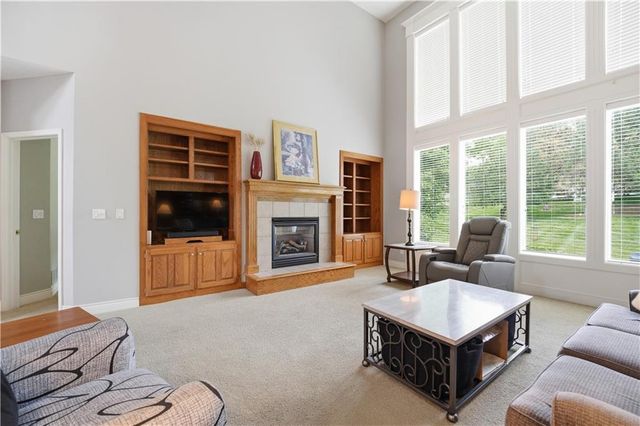 1019 SW Coachlight Court, Lee's Summit, MO 64081