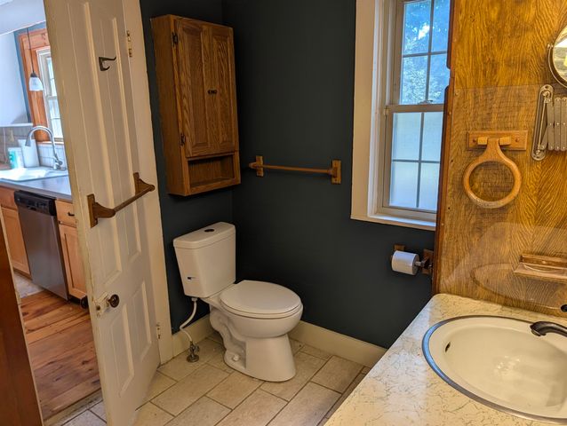469 N State Street, Concord, NH 03301