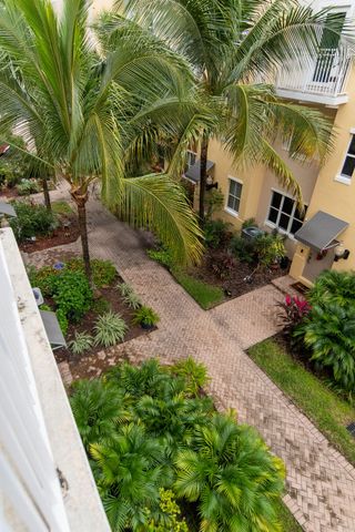 2326 VINTAGE Drive Bldg 13, Lighthouse Point, FL 33064