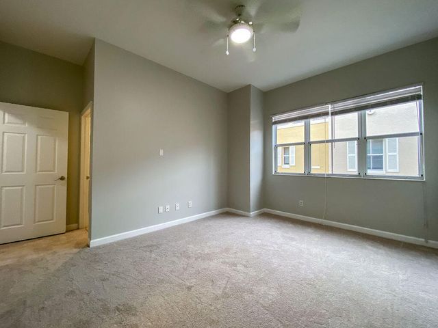 2326 VINTAGE Drive Bldg 13, Lighthouse Point, FL 33064