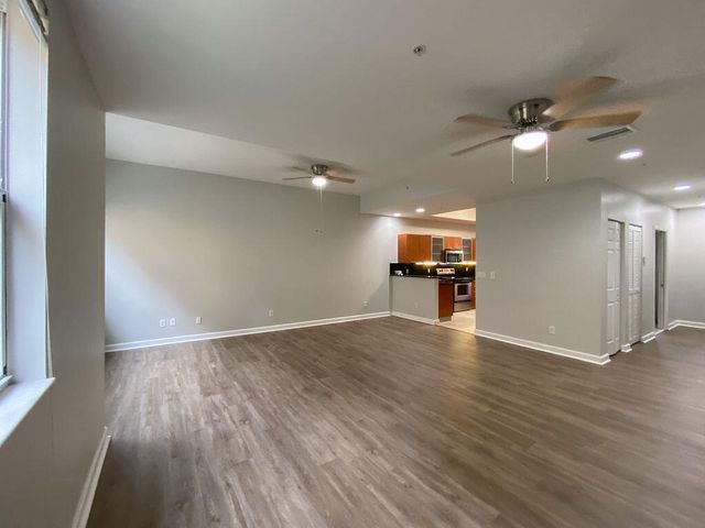 2326 VINTAGE Drive Bldg 13, Lighthouse Point, FL 33064