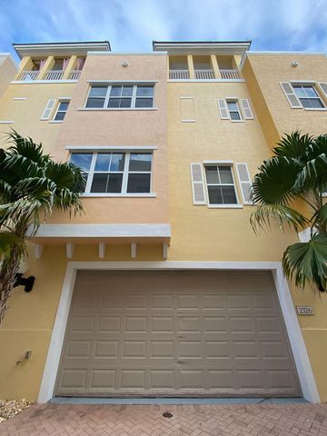 2326 VINTAGE Drive Bldg 13, Lighthouse Point, FL 33064