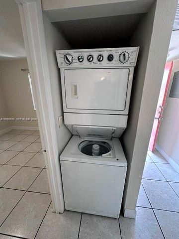 911 NE 209th Terrace 102-27, Miami, FL 33179