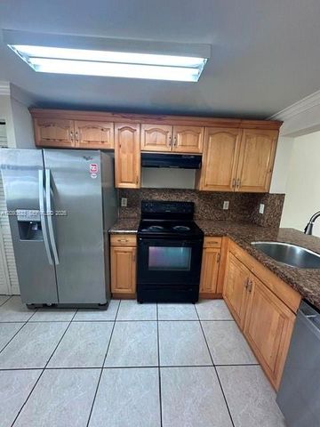 911 NE 209th Terrace 102-27, Miami, FL 33179