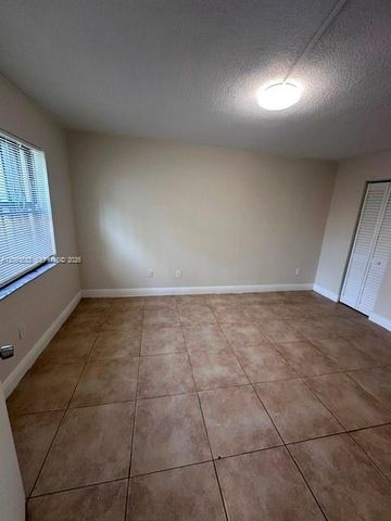 911 NE 209th Terrace 102-27, Miami, FL 33179