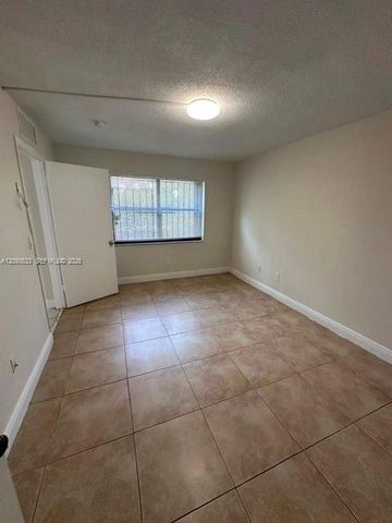 911 NE 209th Terrace 102-27, Miami, FL 33179