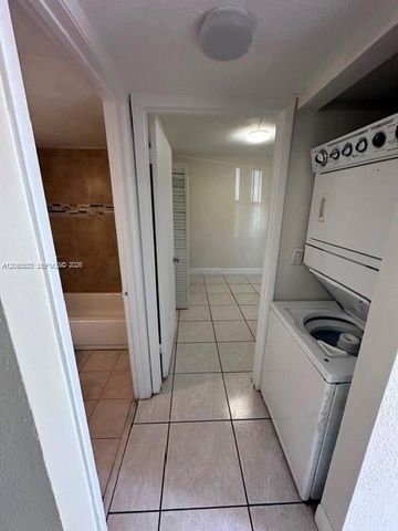 911 NE 209th Terrace 102-27, Miami, FL 33179