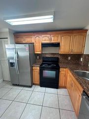 911 NE 209th Terrace 102-27, Miami, FL 33179