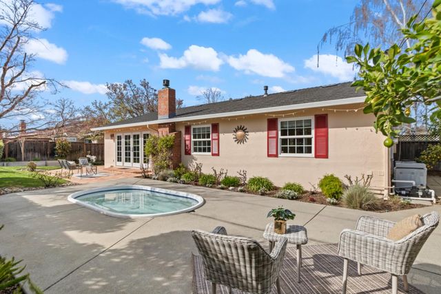 1020 W Homestead Road, Sunnyvale, CA 94087