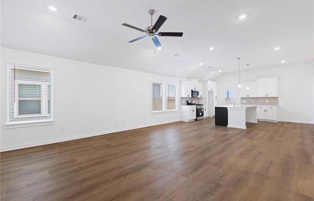 418 Zeus Mountains Drive, Crosby, TX 77532