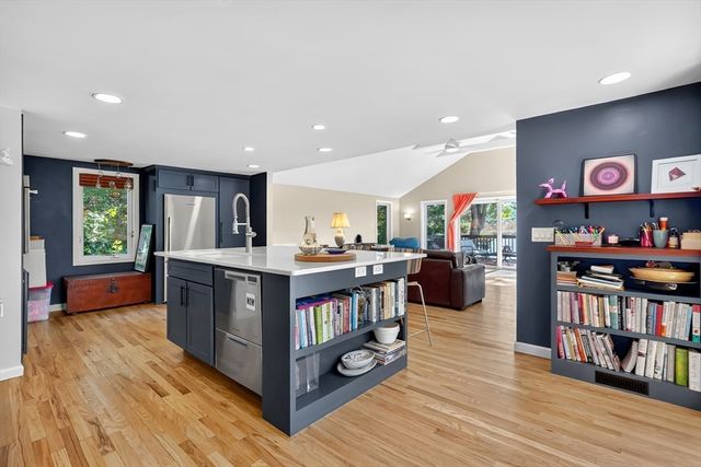 51 Metacomet St, Belchertown, MA 01007