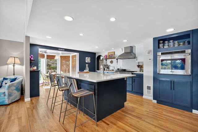 51 Metacomet St, Belchertown, MA 01007