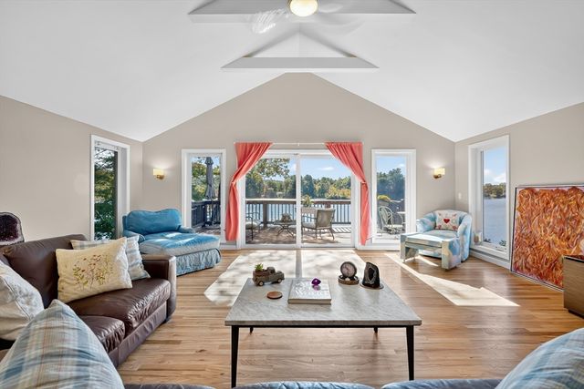 51 Metacomet St, Belchertown, MA 01007