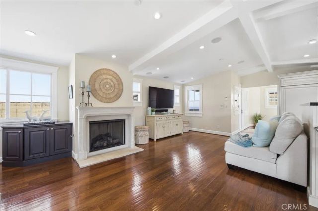 124 33rd, Manhattan Beach, CA 90266