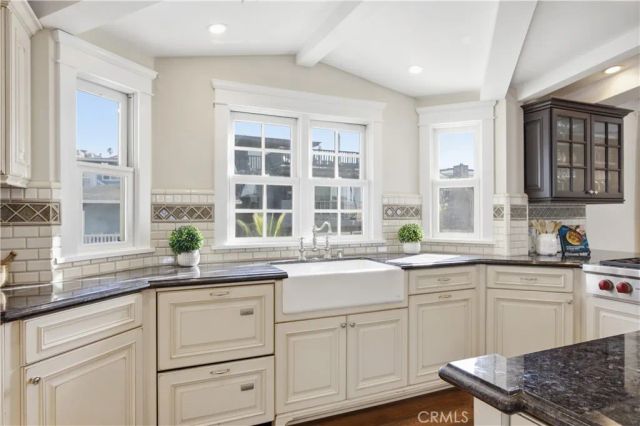 124 33rd, Manhattan Beach, CA 90266