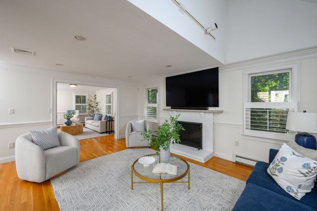 37 Ward St, Hingham, MA 02043