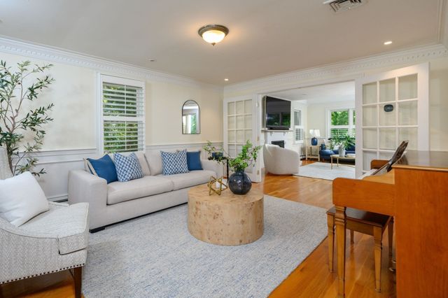 37 Ward St, Hingham, MA 02043