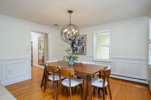 37 Ward St, Hingham, MA 02043