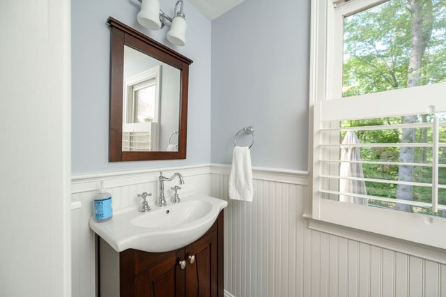 37 Ward St, Hingham, MA 02043