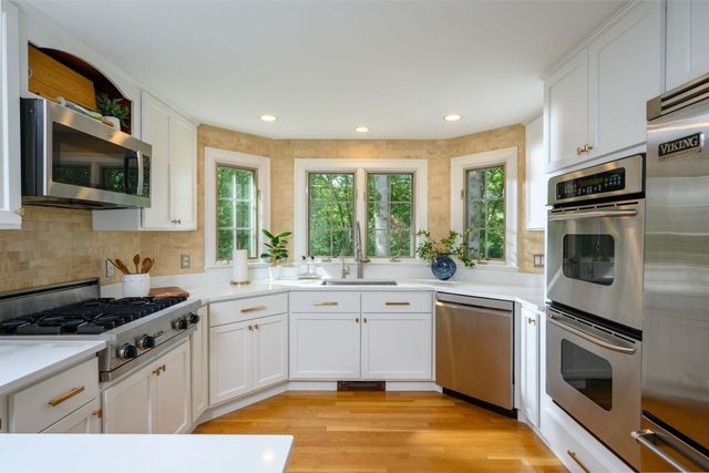 37 Ward St, Hingham, MA 02043