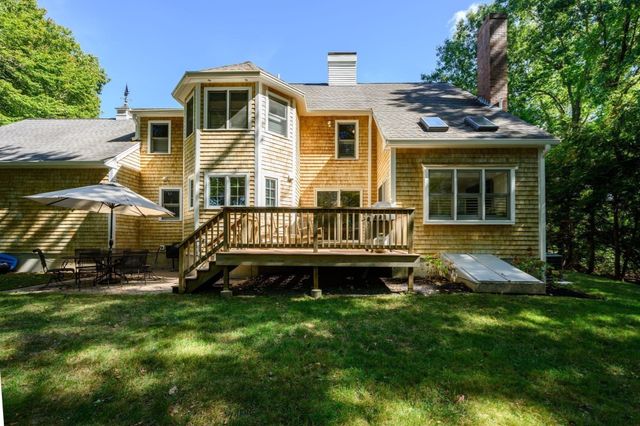 37 Ward St, Hingham, MA 02043