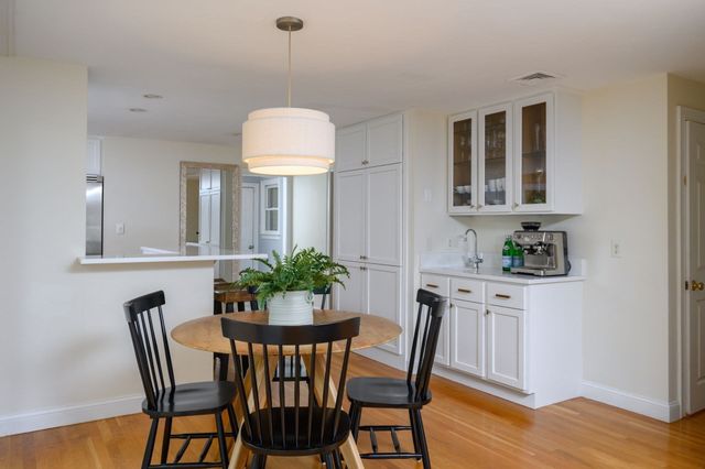 37 Ward St, Hingham, MA 02043